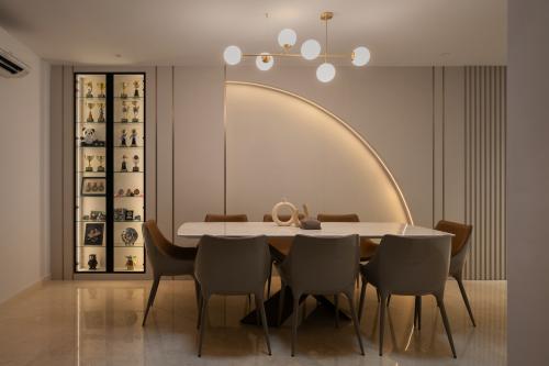 Modern Dining Room at Jalan Menarong