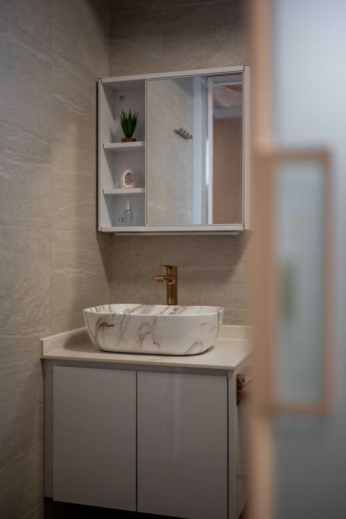 Minimalist Bathroom at Blk 466A Fernvale Road