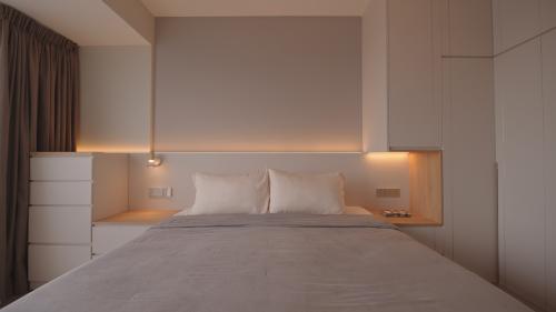Scandinavian Bedroom at Alexandra View