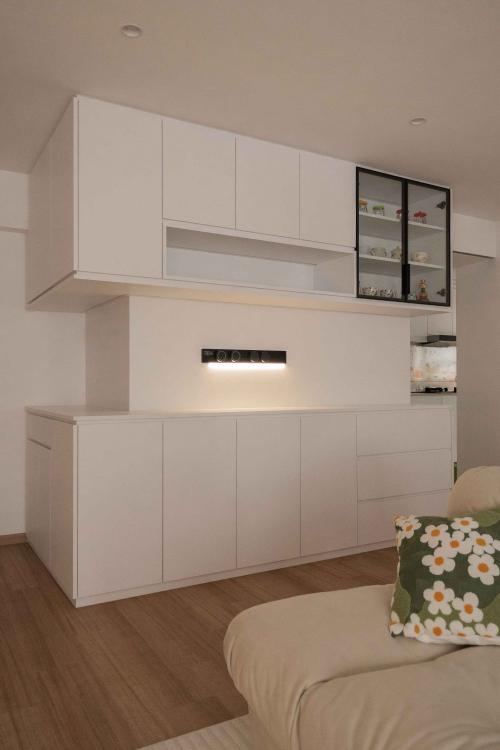 Minimalist Pantry at Anchorvale Grove
