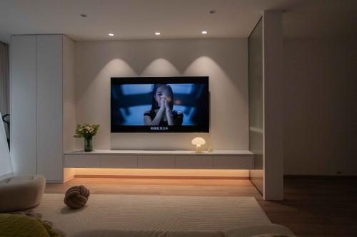 Minimalist Living Room at Anchorvale Grove
