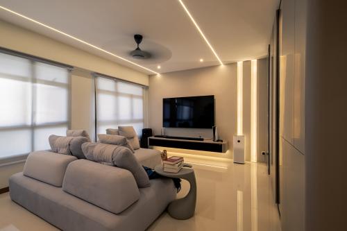 Country Living Room at 5 Room HDB @ Champions Green