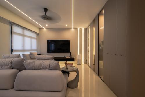 Country Living Room at 5 Room HDB @ Champions Green