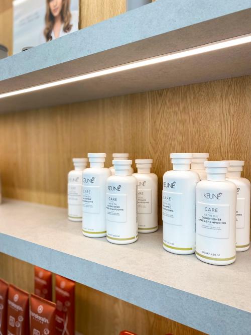 Minimalist Retail at Hair Salon @ Clementi Ave 1