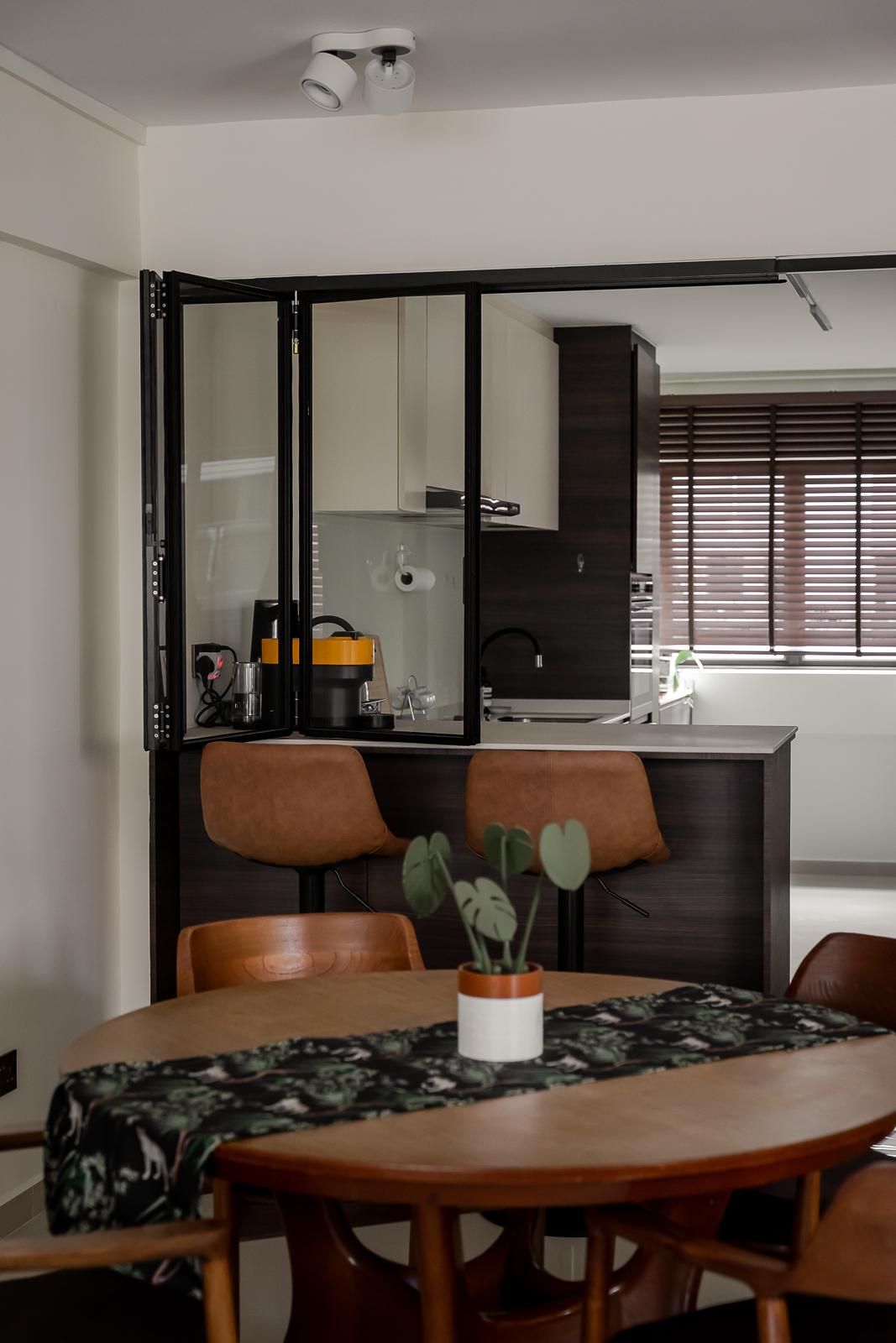 Modern Pantry with Kitchen Island and Dining Table