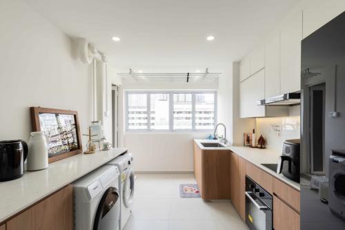 Modern Kitchen at 358 CLEMENTI AVE 2