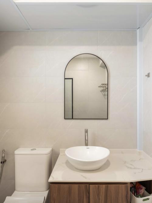 Vintage Bathroom at 119C Alkaff Crescent
