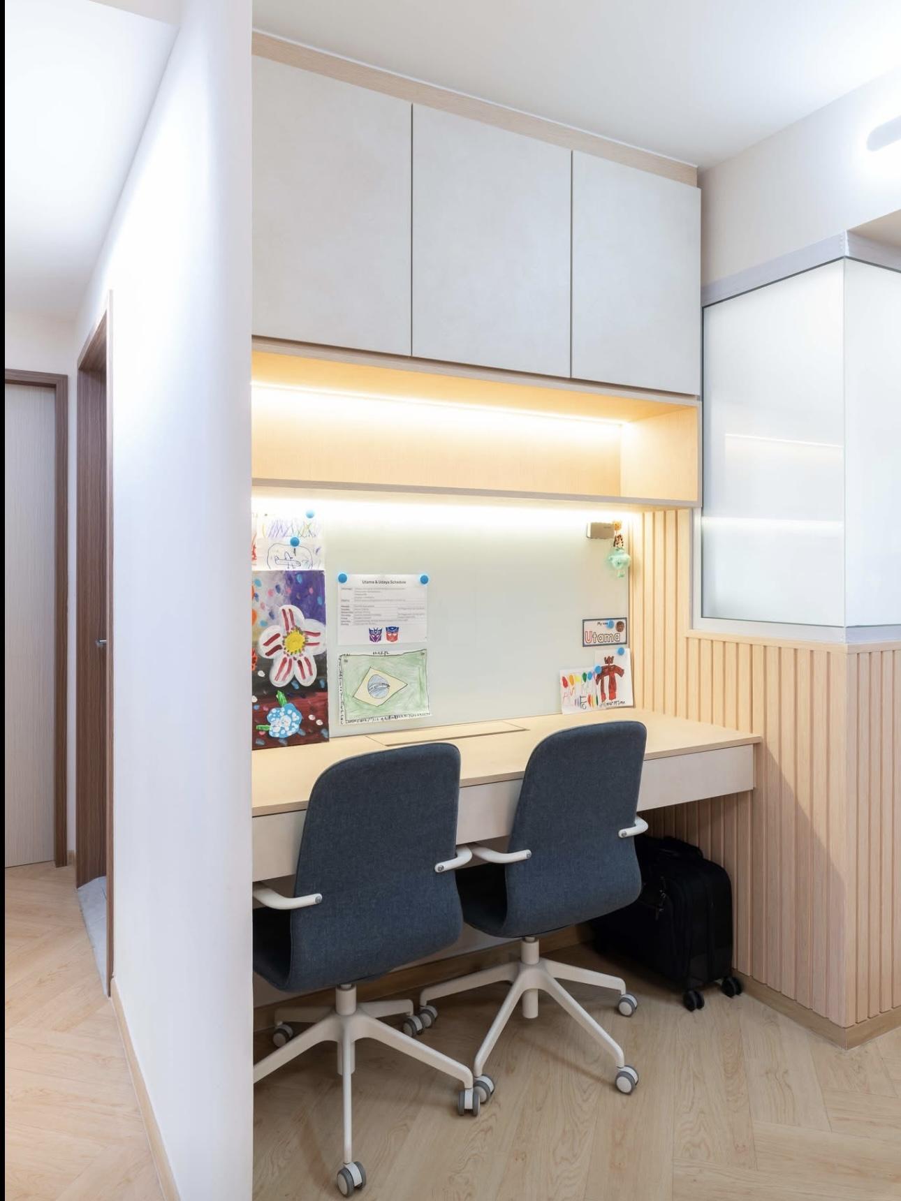 Asian Home Office with Bookshelf and Desk