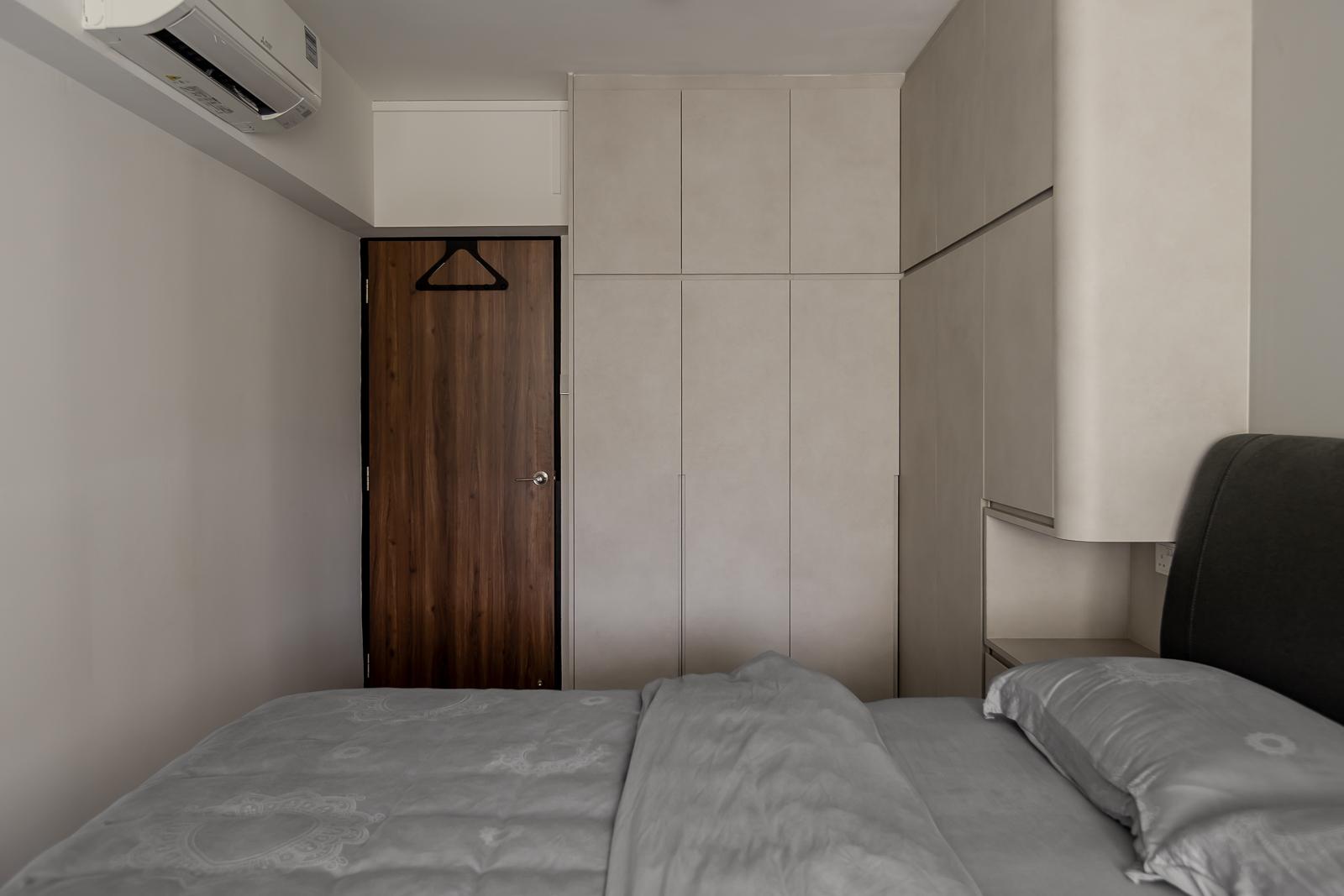 Modern Bedroom with Wardrobe and Closet