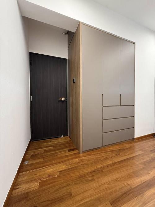 Contemporary Bedroom at Resale Condo At Mount Sinai