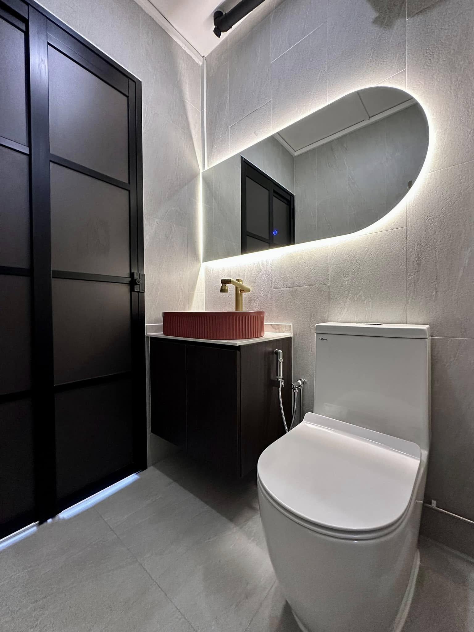 Scandinavian Bathroom with Homogeneous Tiles and Bathroom Accessories