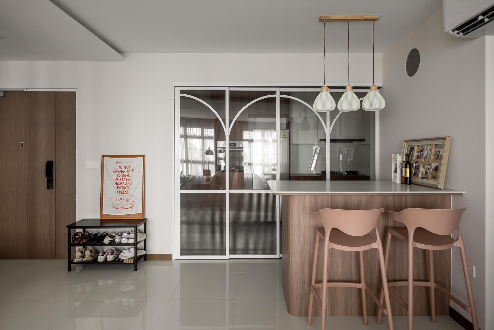 Modern Kitchen with Countertop and Homogeneous Tiles