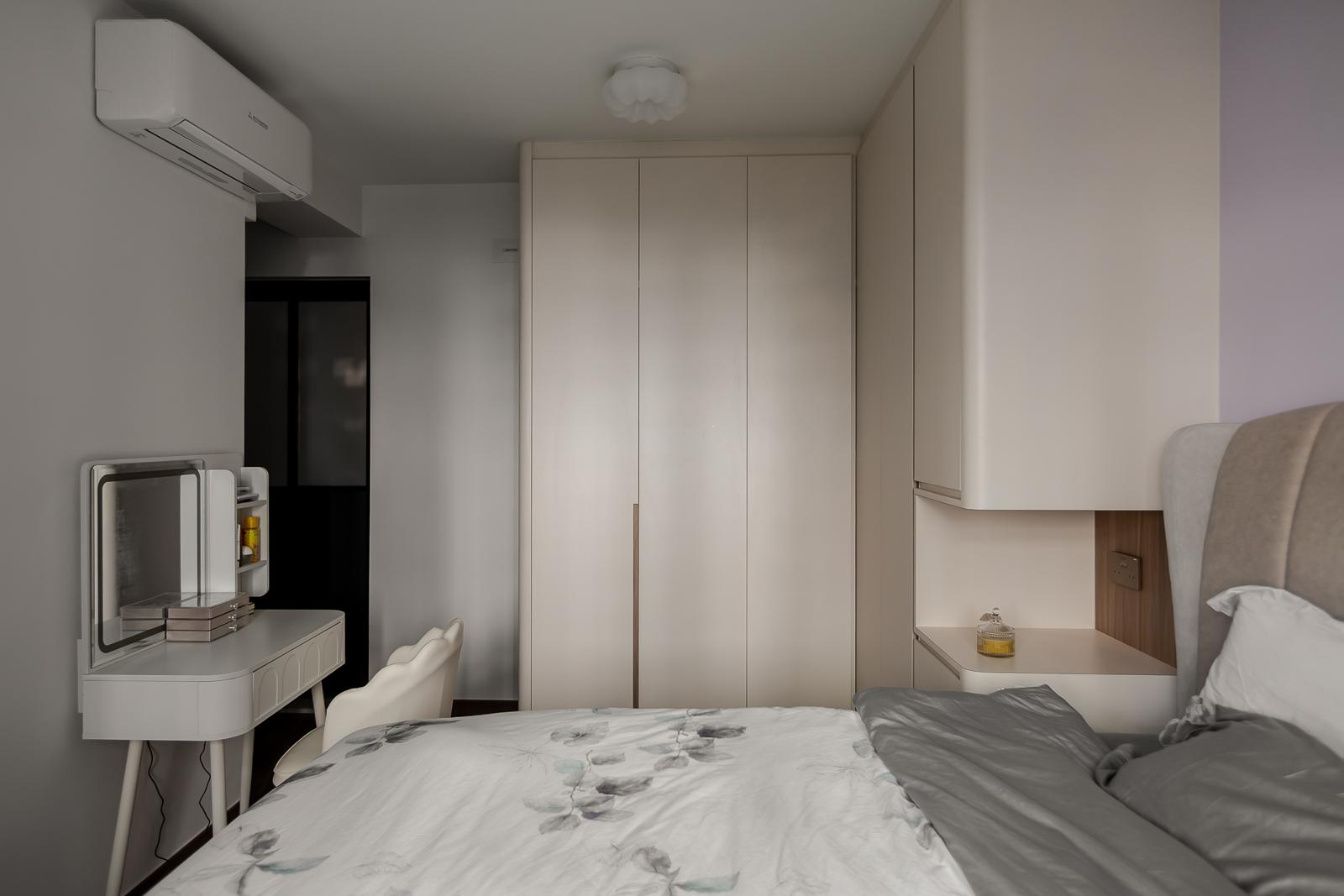 Modern Bedroom with Homogeneous Tiles and Drop Ceiling
