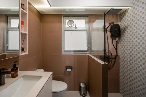 Modern Bathroom at 660C tampines st 65