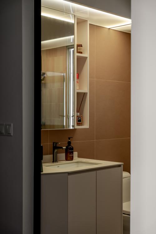 Modern Bathroom at 660C tampines st 65