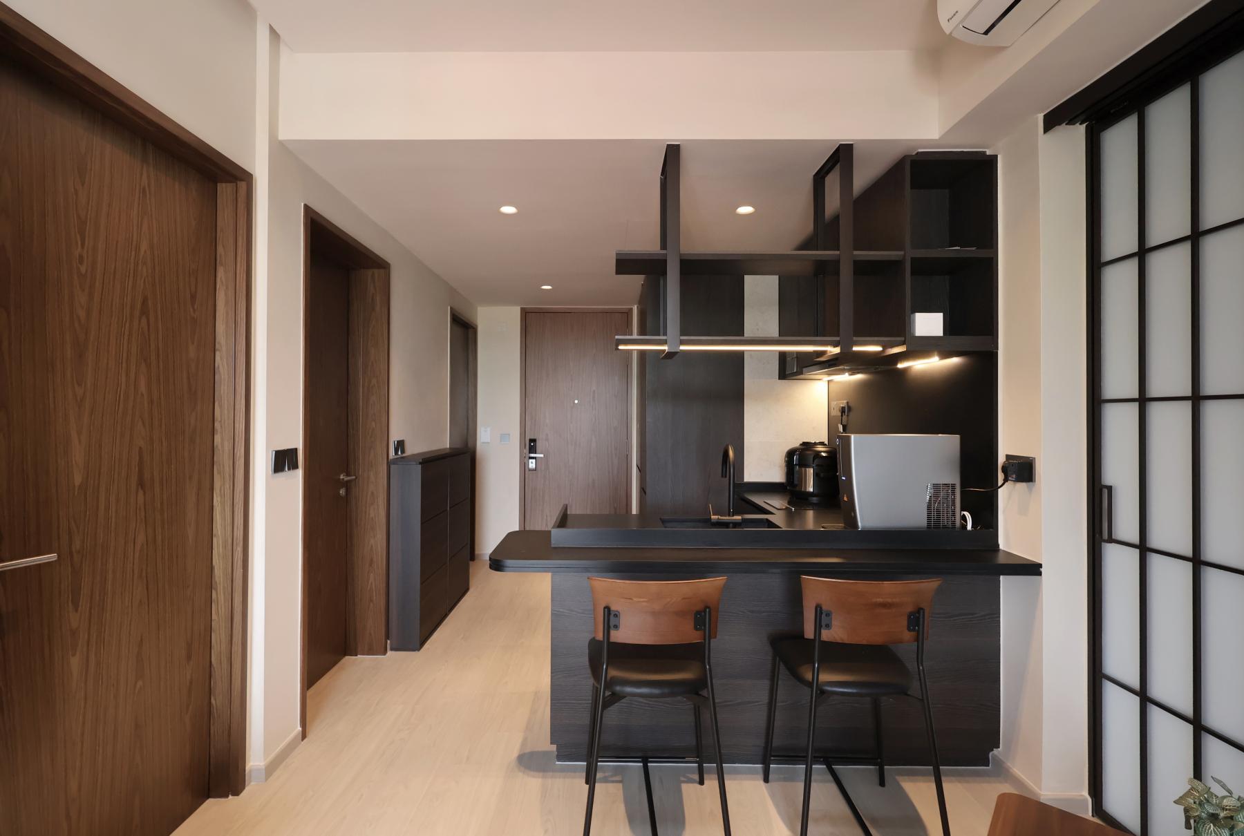 Modern Kitchen with Open Kitchen and Breakfast Counter