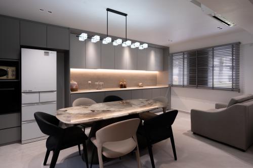 Contemporary Kitchen at Bishan st 22