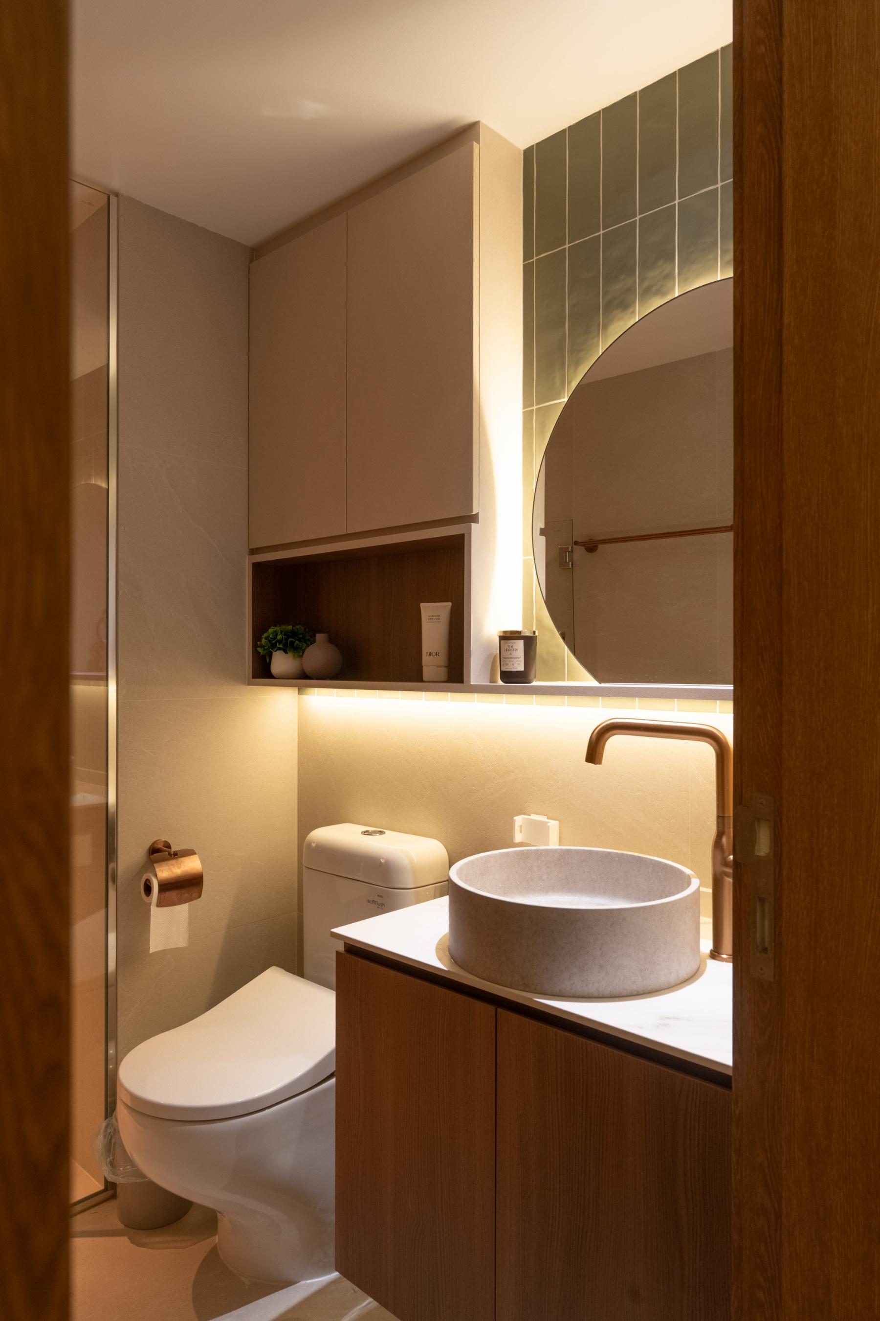 Modern Bathroom with Mirror and Shower Screen