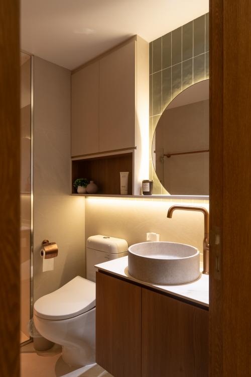 Modern Bathroom at One Amber