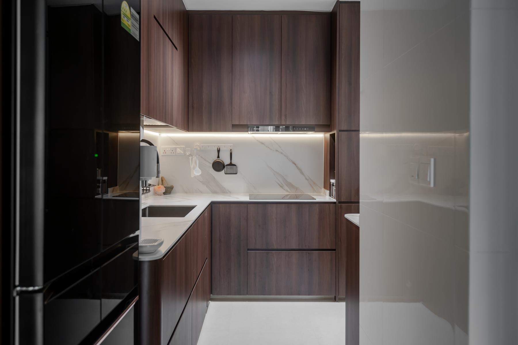Contemporary Kitchen with Countertop and Kitchen Island