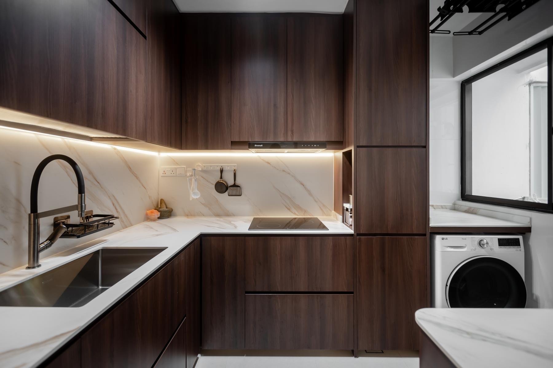 Contemporary Kitchen with Kitchen Window and Kitchen Accessories