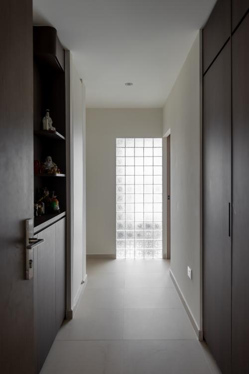 Contemporary Entryway at 235B Tengah
