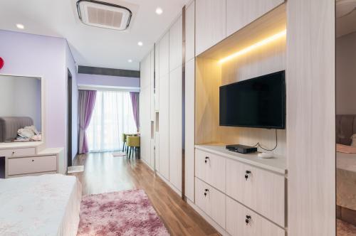 Asian Bedroom at Ripley Crescent