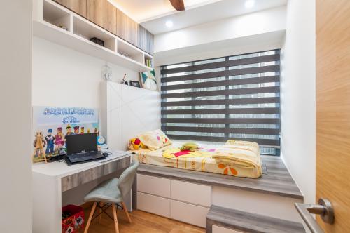 Contemporary Kids Room at 101 Mergui Road, City Scape at Farrer Park
