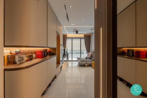 Modern Entryway at 82 Anchorvale Crescent Ola Condominium
