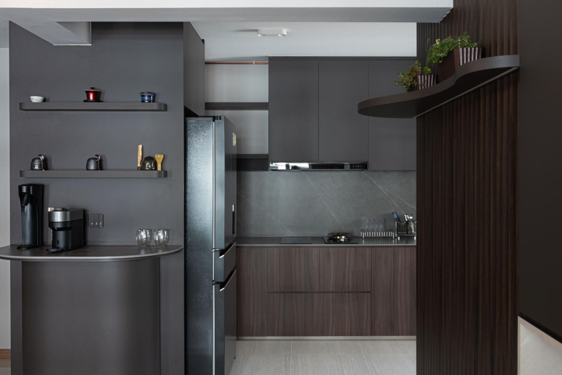 Modern Kitchen with Countertop and Open Kitchen