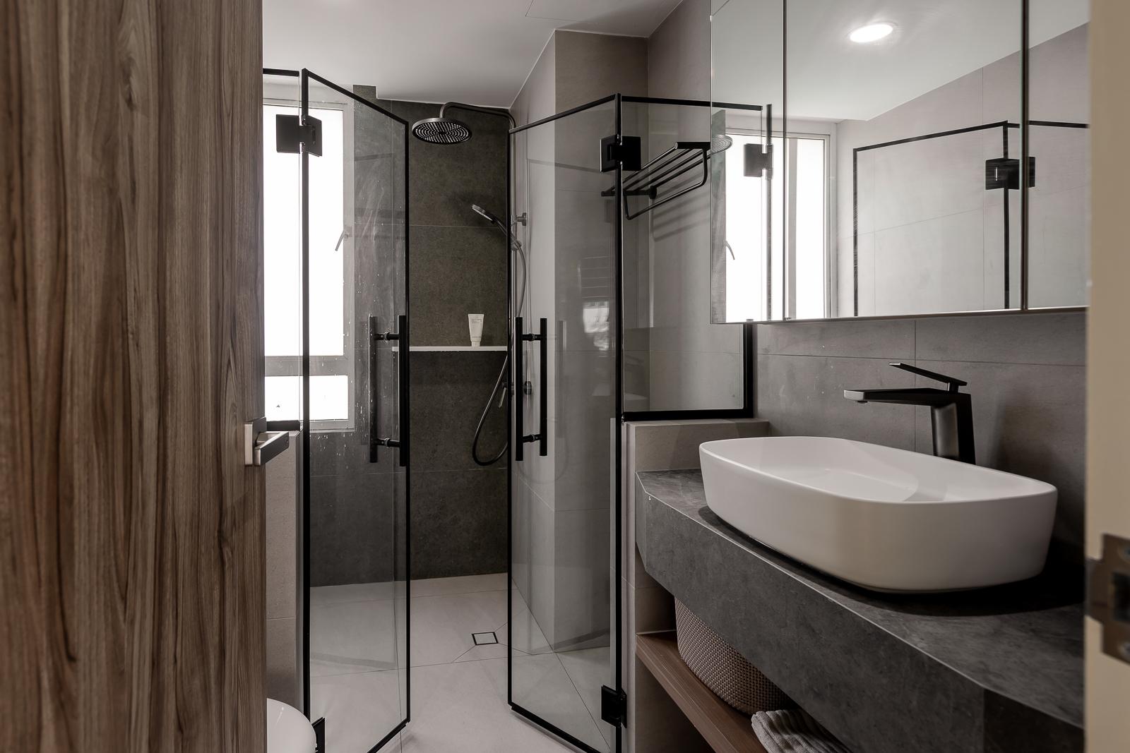 Modern Bathroom with Homogeneous Tiles and Bathroom Storage
