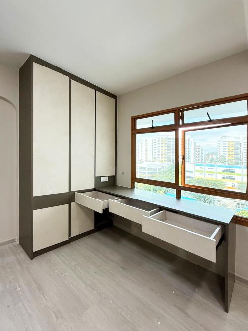 Minimalist Bedroom at Anchorvale Gardens