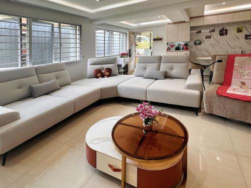 Modern Living Room at Woodlands
