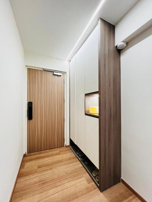 Modern Entryway at Bishan