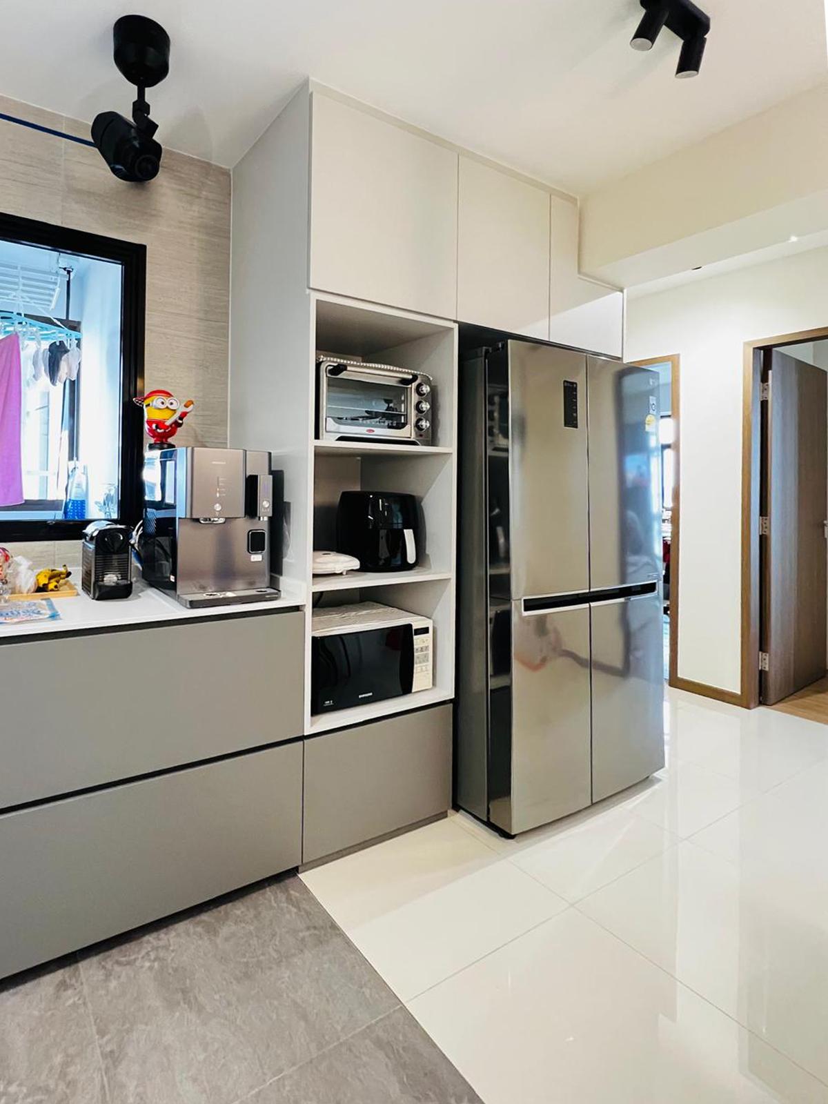 Modern Kitchen with Countertop and Vinyl Flooring