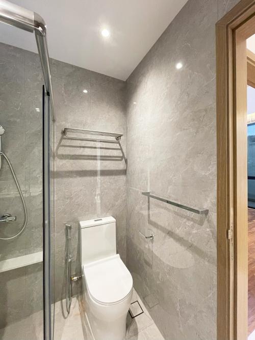 Modern Bathroom at Duku Road