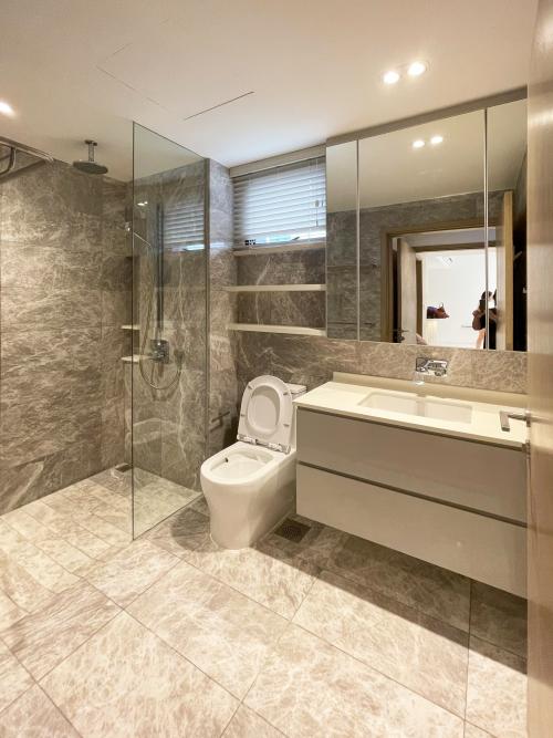 Modern Bathroom at Duku Road