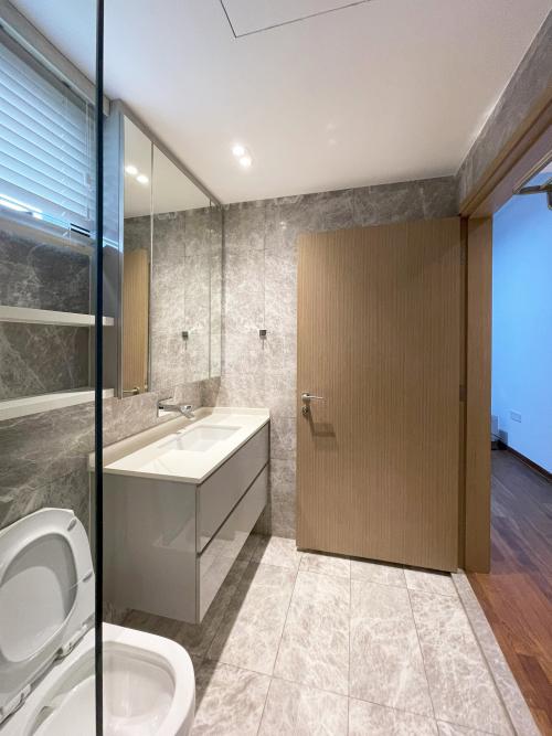 Modern Bathroom at Duku Road
