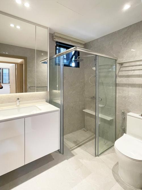 Modern Bathroom at Duku Road