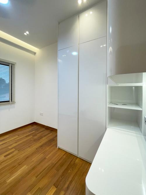 Modern Bedroom at Duku Road