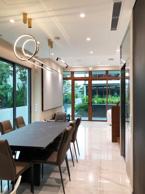 Modern Dining Room at Belgravia Green