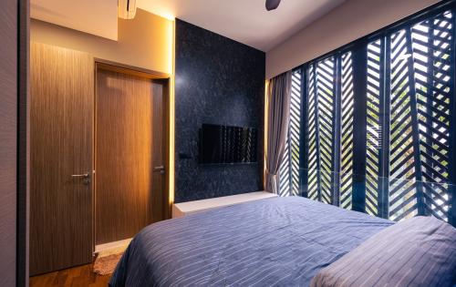 Contemporary Bedroom at Alana Terrace