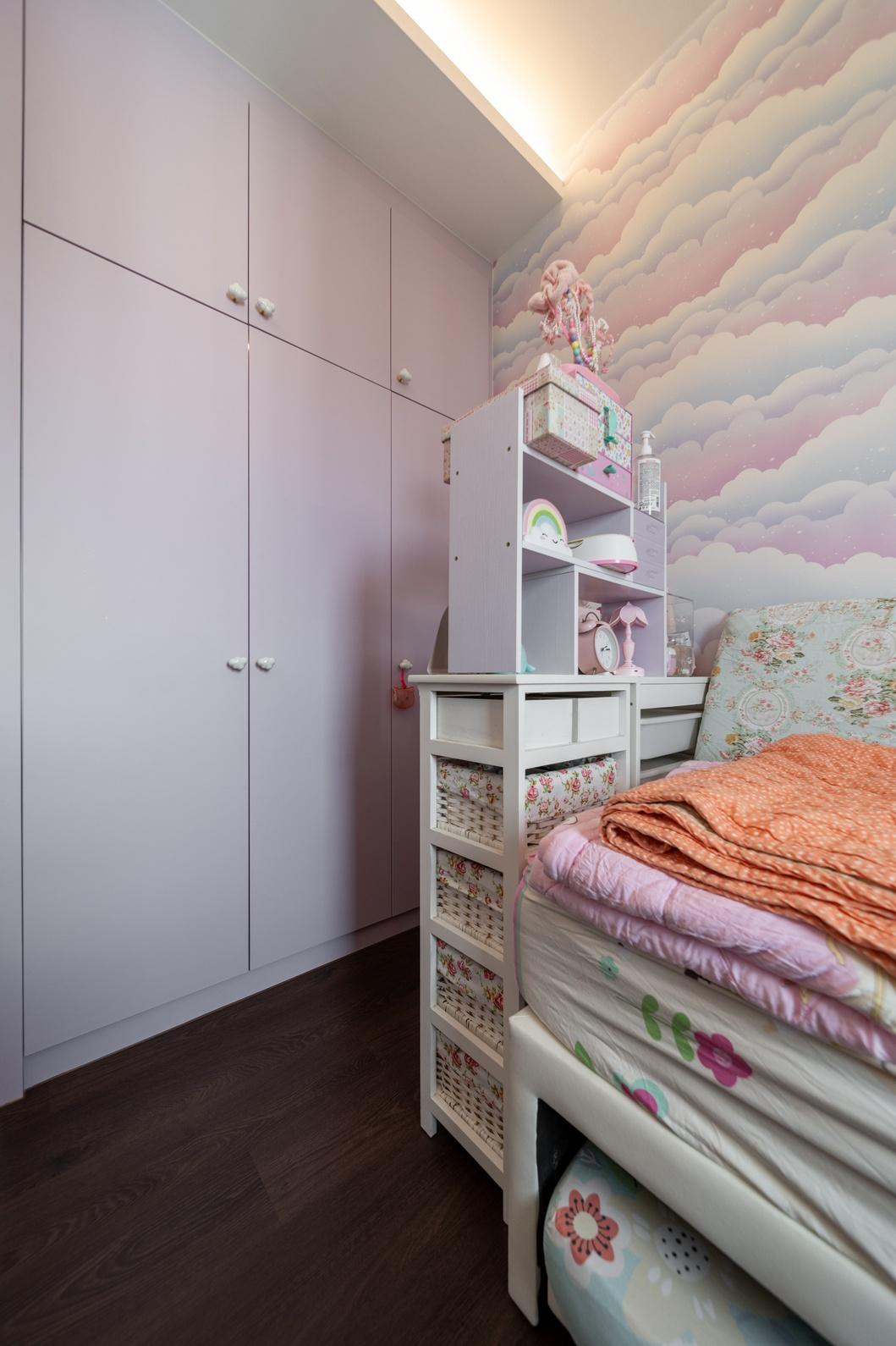 Transitional Kids Room with Bookshelf and Children's Storage