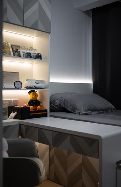 Contemporary Bedroom at 4 Shun Fu Road, Jadescape