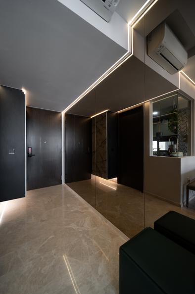 Contemporary Entryway at 4 Shun Fu Road, Jadescape