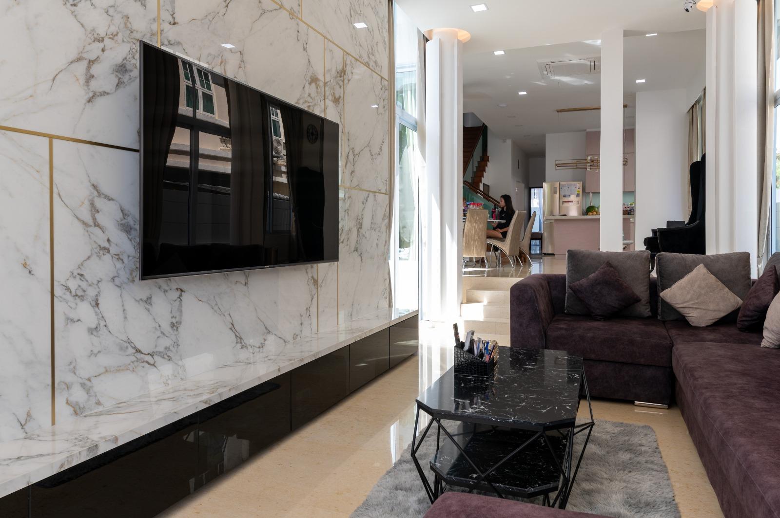 Transitional Living Room with Countertop and Marble Floor