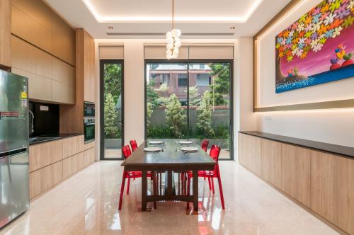 Asian Dining Room at Jalan Senyum