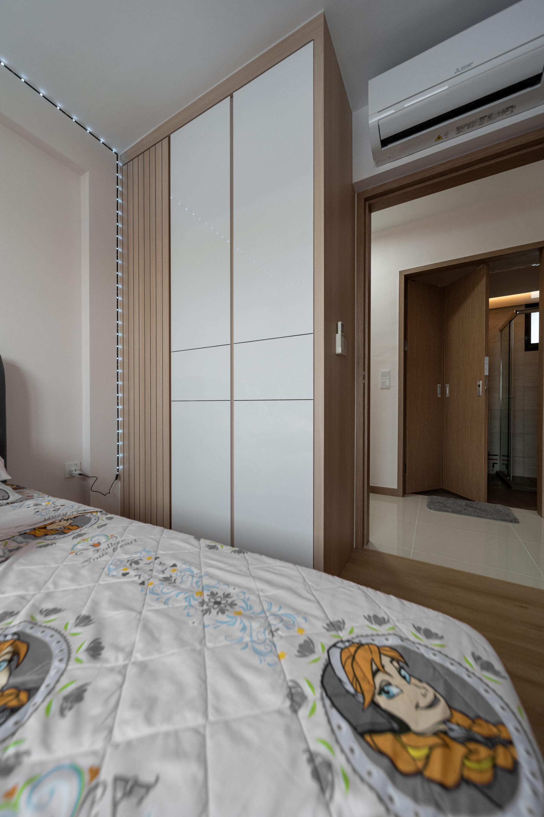 Country Bedroom with Vinyl Flooring and Wardrobe