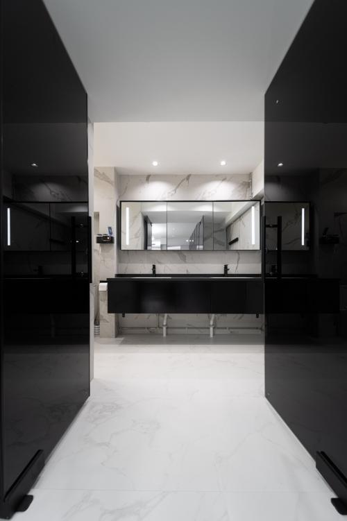 Modern Bathroom at 578 PASIR RIS ST 53