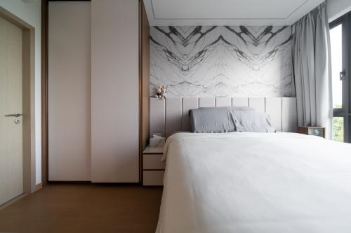 Modern Bedroom at 49 The Treasure